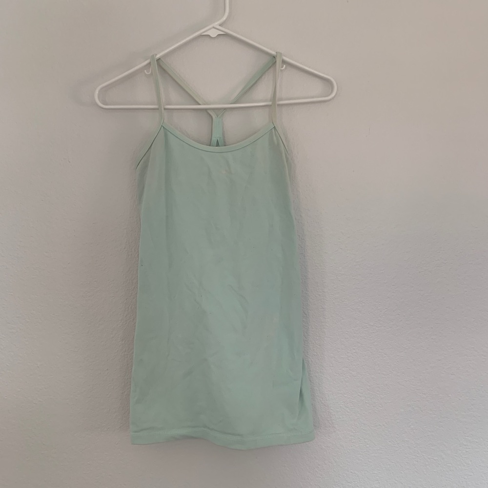 lululemon tank top with built in bra